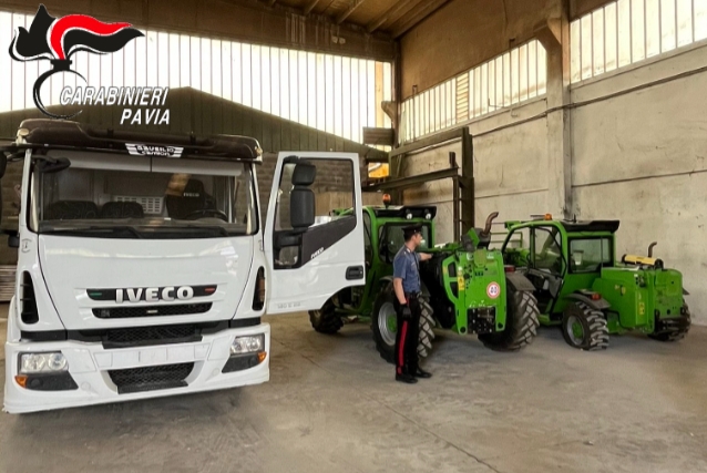 Furti di mezzi agricoli: scoperta base logistica nel Pavese