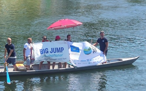 Veleni nel Ticino, l’allarme di Legambiente: lo stato chimico del fiume azzurro è “non buono”