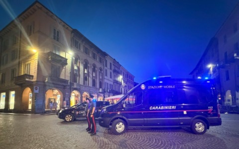 Controlli dei Carabinieri a Pavia e Landriano: oltre 500 persone identificate, tre denunce e sequestri di droga