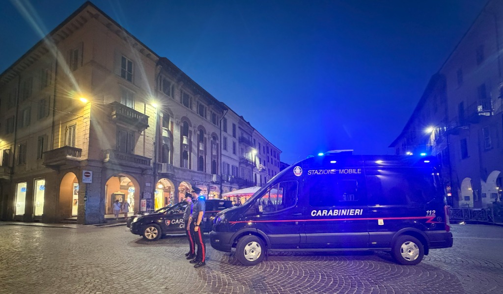 Controlli dei Carabinieri a Pavia e Landriano: oltre 500 persone identificate, tre denunce e sequestri di droga