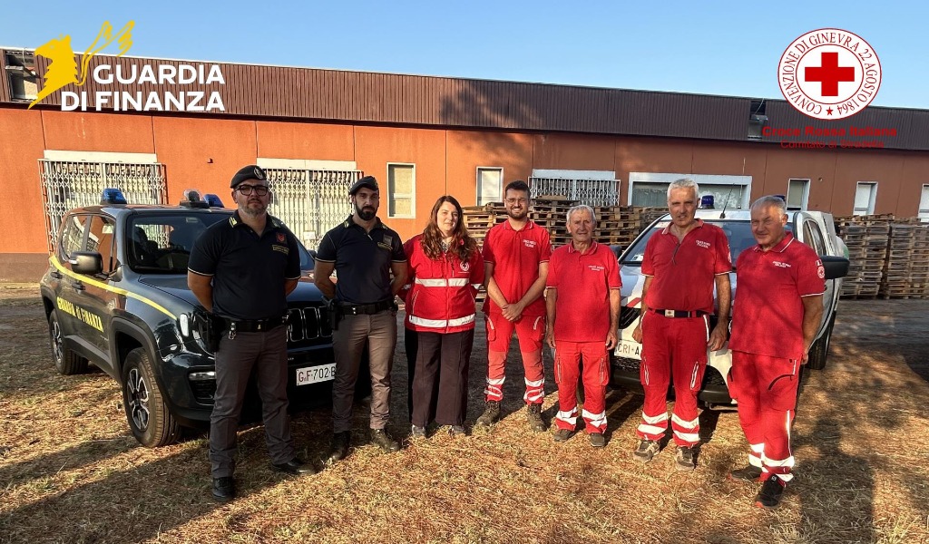 Gli elettrodomestici sequestrati nella fabbrica clandestina di sigarette donati alla Croce Rossa