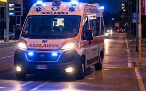 Interventi 118 a Pavia tra mercoledì 5 e giovedì 6 agosto 2026: accoltellamento e grave caduta