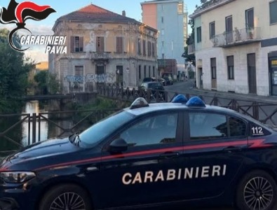 Aggressione e insulti omofobi lungo il Naviglio a Vigevano: due denunciati