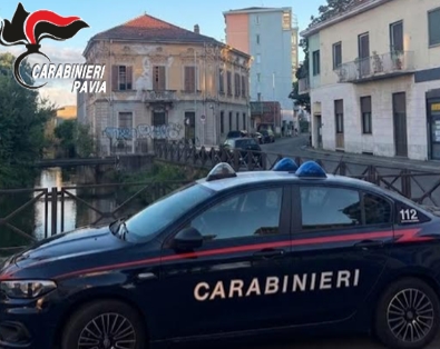 Aggressione e insulti omofobi lungo il Naviglio a Vigevano: due denunciati