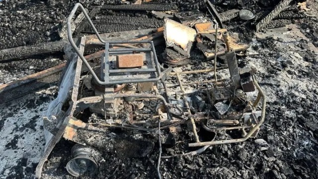 Incendio distrugge il campo cinofilo Urban Dogs a Filighera: avviata una raccolta fondi