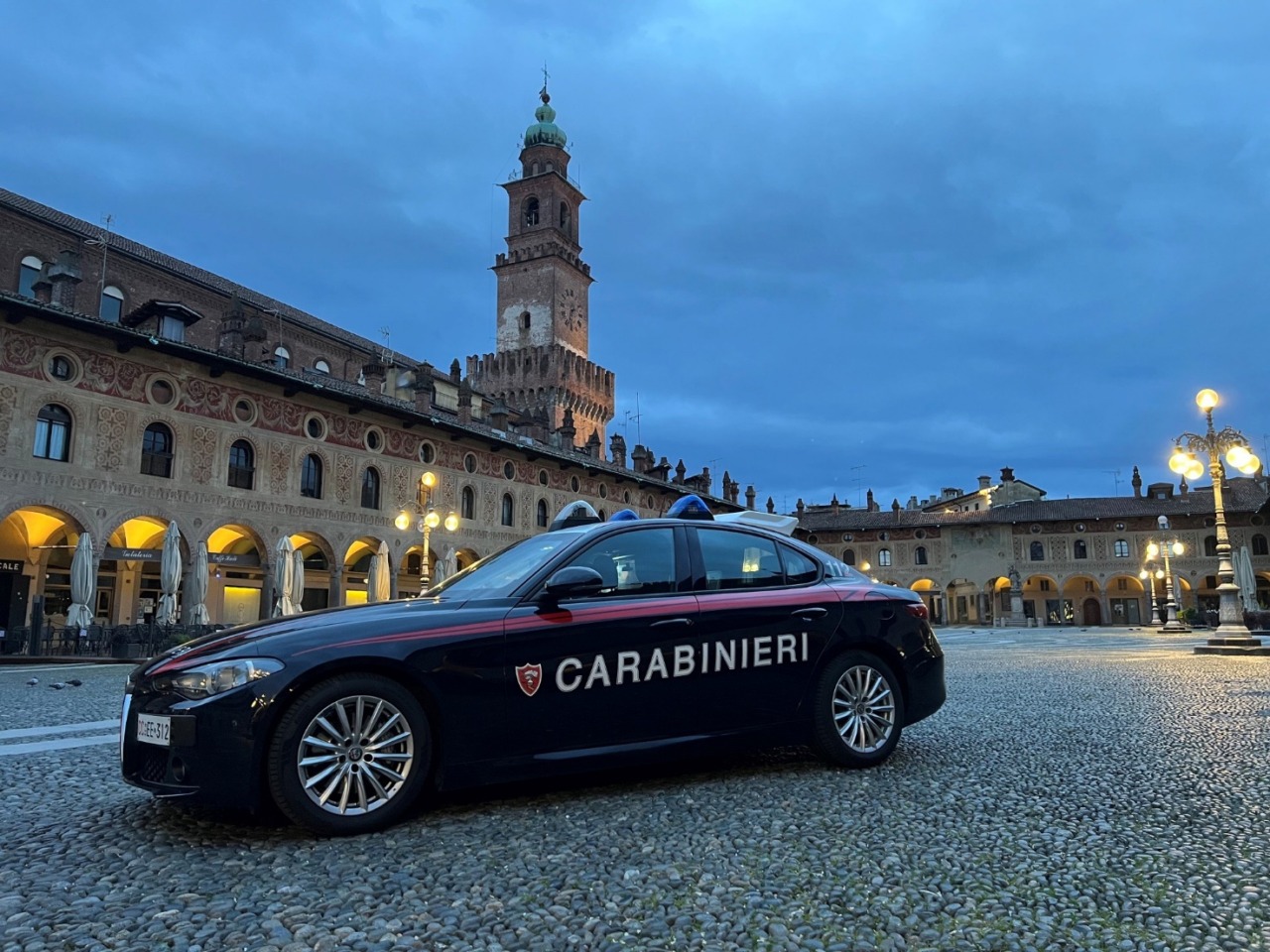Falso carabiniere truffa un’anziana a Olevano di Lomellina: 35enne incastrato in tempi record