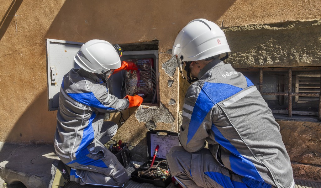 Lavori sulla rete elettrica a Pavia: interruzioni programmate il 15 e 16 settembre. Le vie interessate