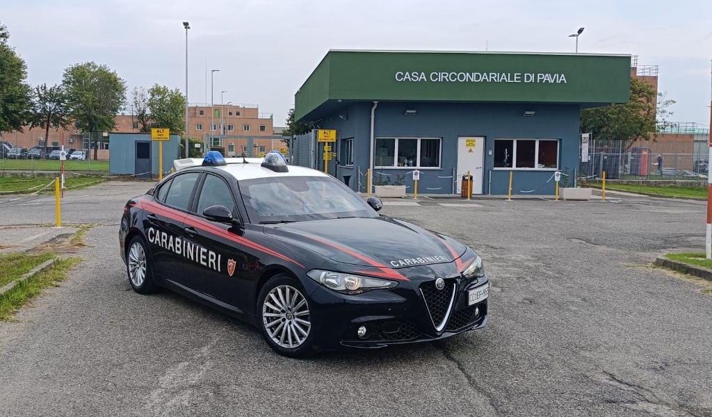 Gropello Cairoli, viola il divieto di avvicinamento all’ex compagna: arrestato 54enne