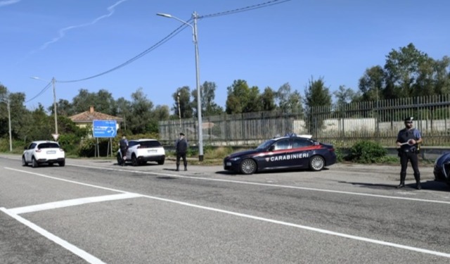 Controlli straordinari a Vigevano: 314 persone identificate, denunce e patenti ritirate