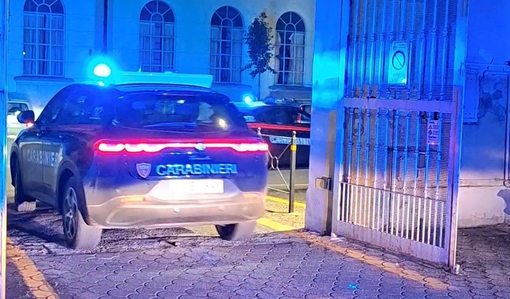 Viola il divieto di avvicinamento e aggredisce l’ex fidanzata: arrestato 24enne a Frascarolo