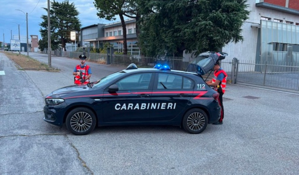 Nonostante il braccialetto elettronico evade dai domiciliari, 28enne finisce in carcere