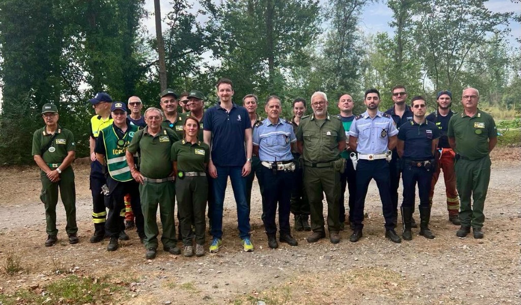 Spiagge del Ticino pulite dopo l’ondata di controlli: a Vigevano i rifiuti crollano da 2 tonnellate a due sacchi