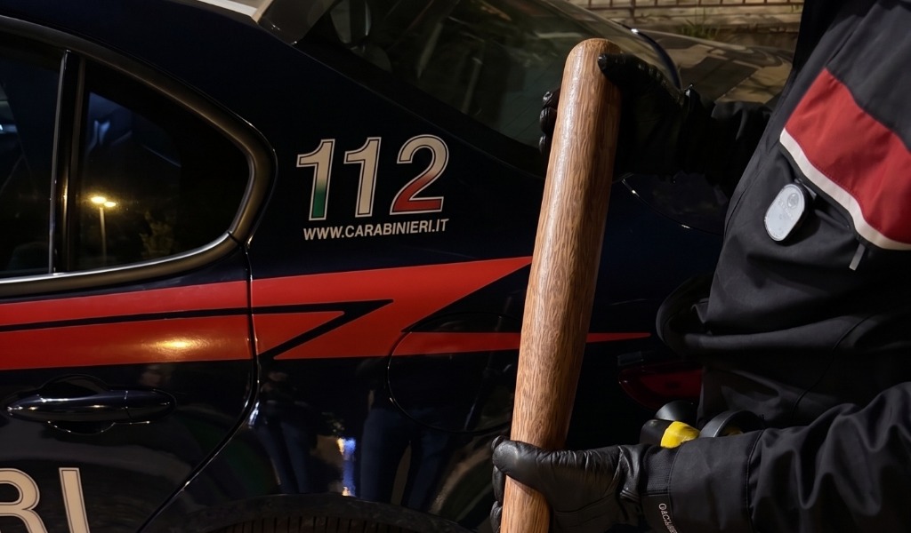 Man Denounced in Pavia After Baseball Bat Found in Car