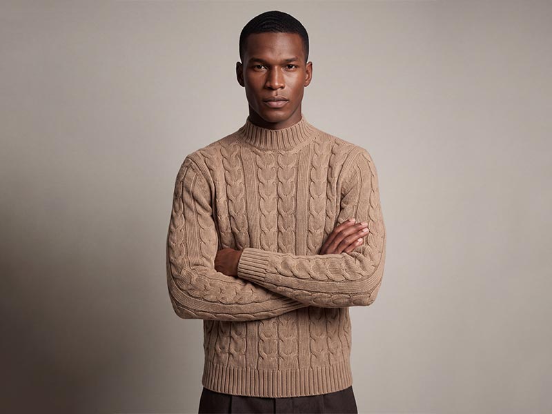 Maglione in cashmere uomo: calore e comfort per affrontare l’inverno con stile