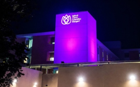 Tumore al seno, Maugeri Pavia illumina le torri di rosa e offre visite senologiche gratuite