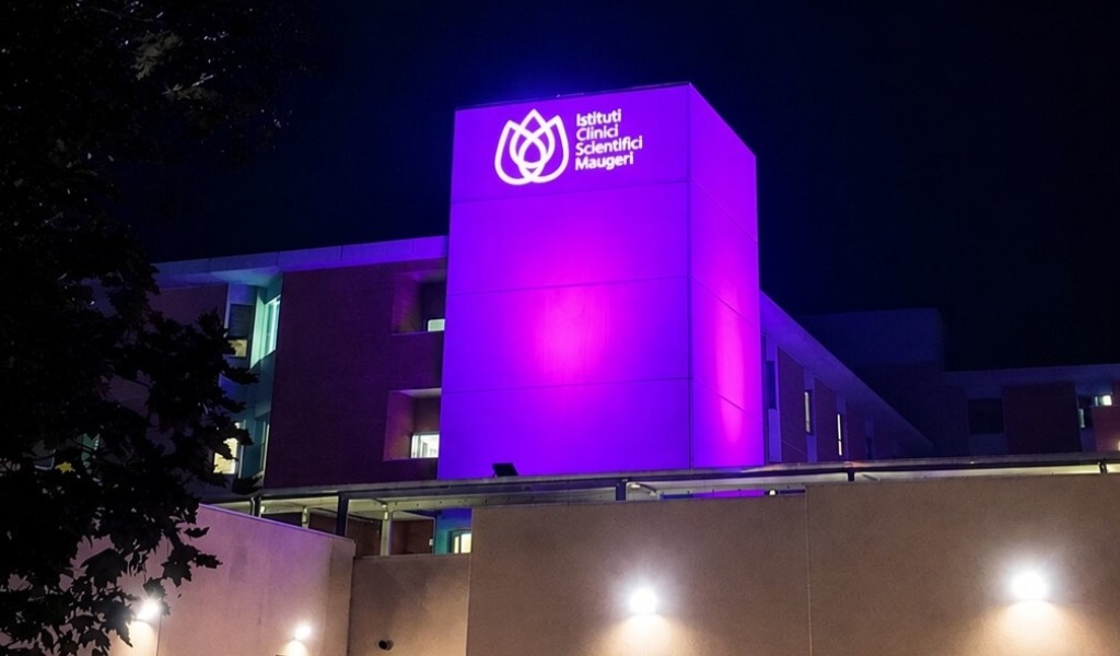 Tumore al seno, Maugeri Pavia illumina le torri di rosa e offre visite senologiche gratuite